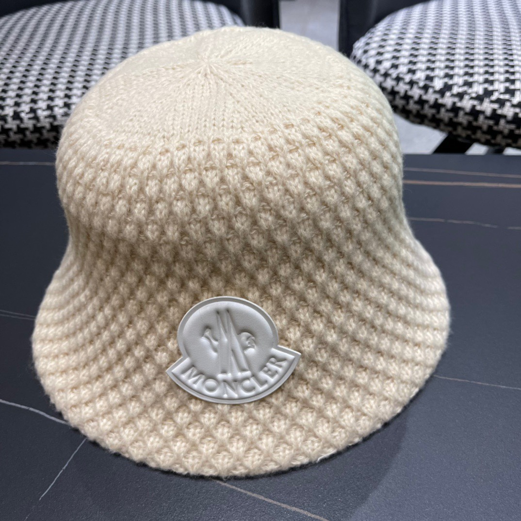 MONCLER Fisherman's woolen hat