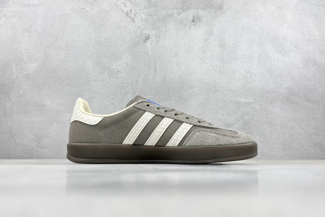 AD Gazelle Indoor