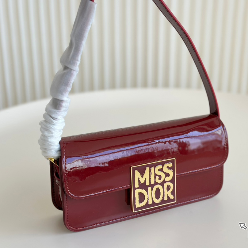 Dior armpit shoulder bag