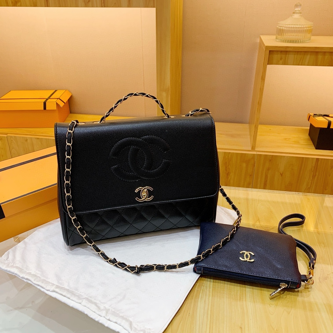 Chanel chain crossbody bag
