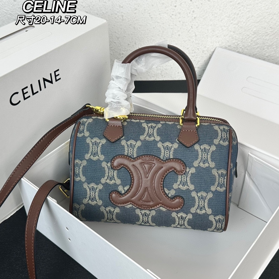 Celine  Triomphe Canvas shoulder bag