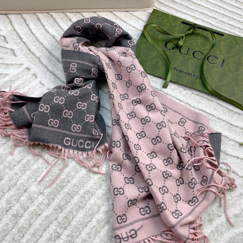 Gucci High quality scarf