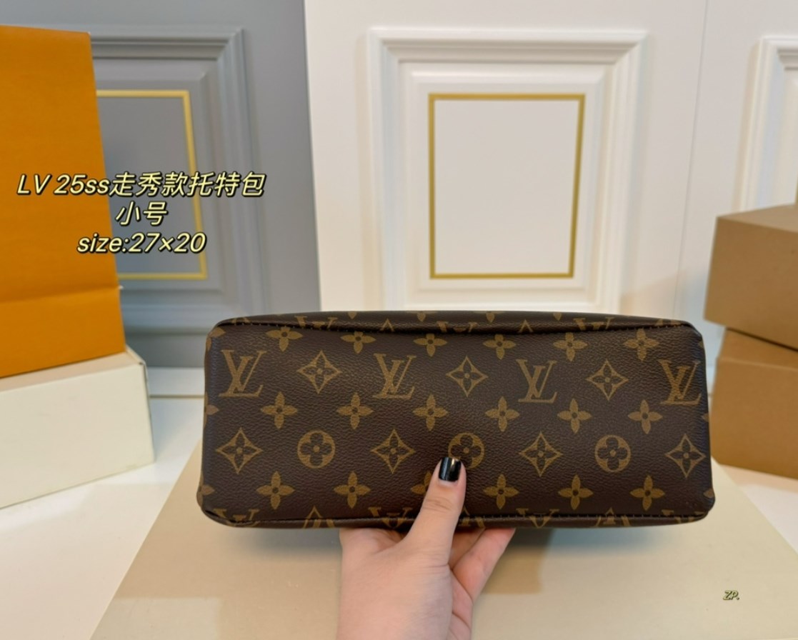 LV Louis Vuitton's SHOULDER handbag