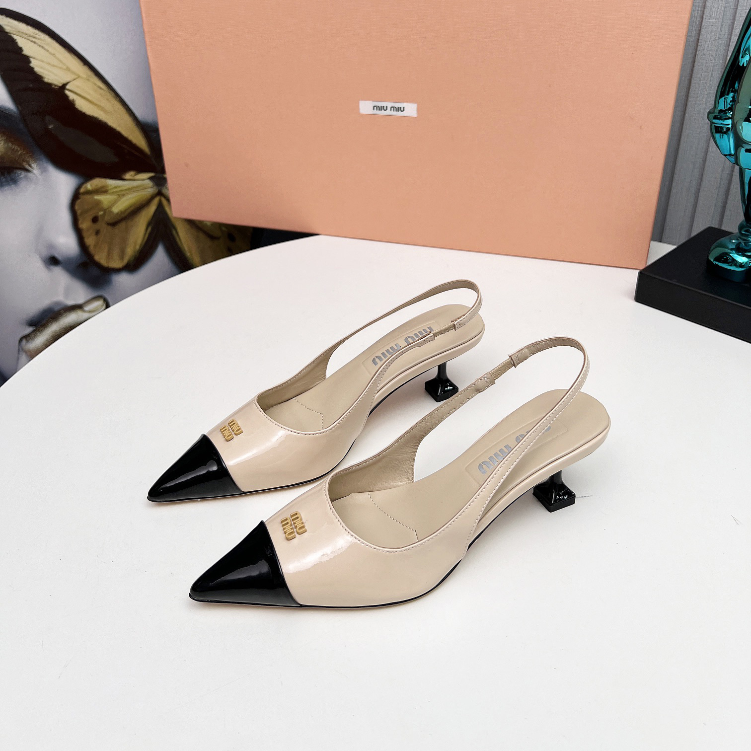 High-quality miumiu women's leather shoes