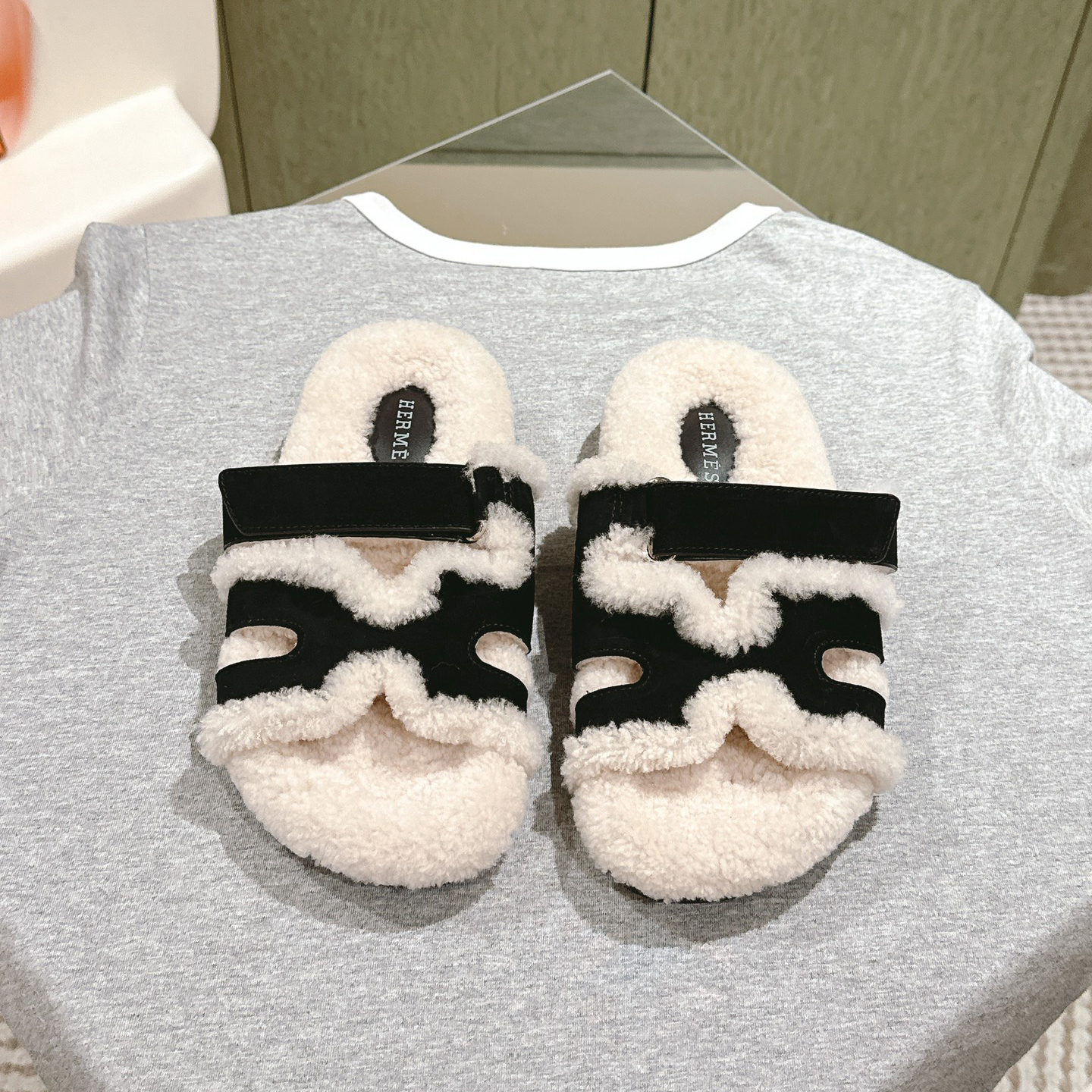 Hermes oran Lamb wool flat bottomed slippers