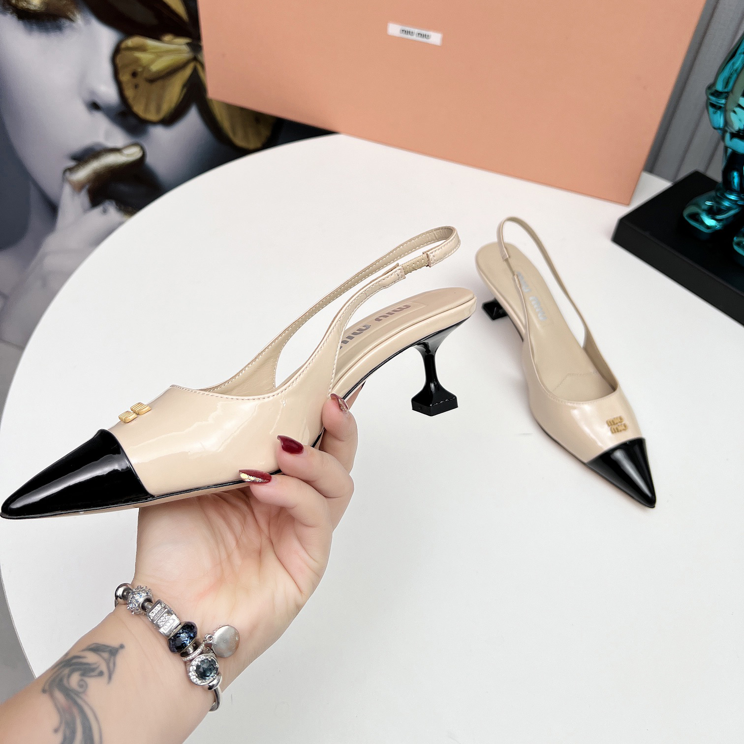 High-quality miumiu women's leather shoes