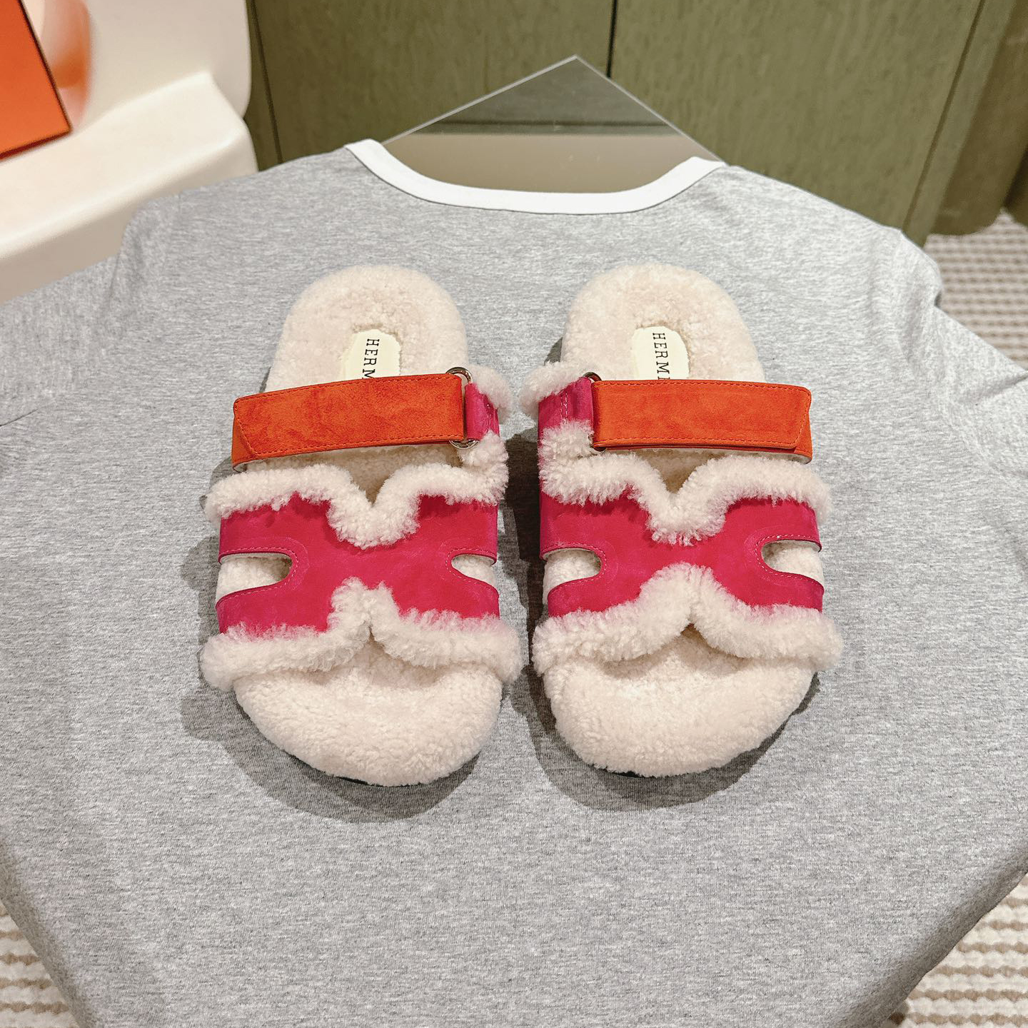 Hermes oran Lamb wool flat bottomed slippers