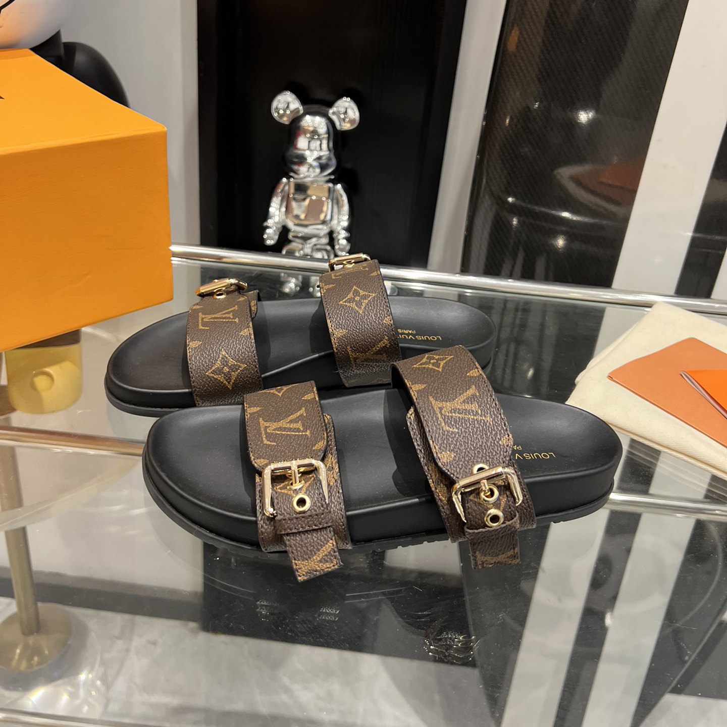 LV 24ss High unisex slippers