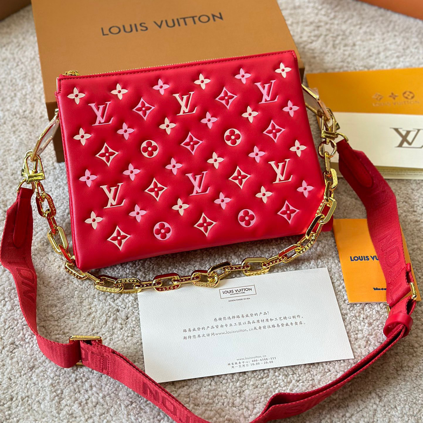 LV Coussin shoulder chain bag