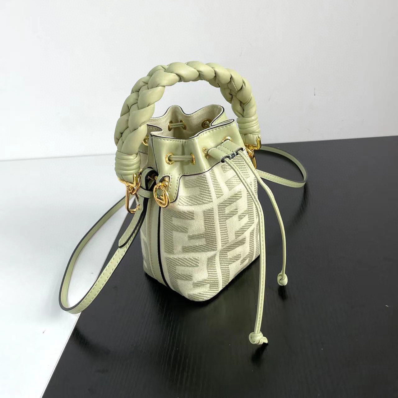 Fendi version bucket crossbody shoulder bag