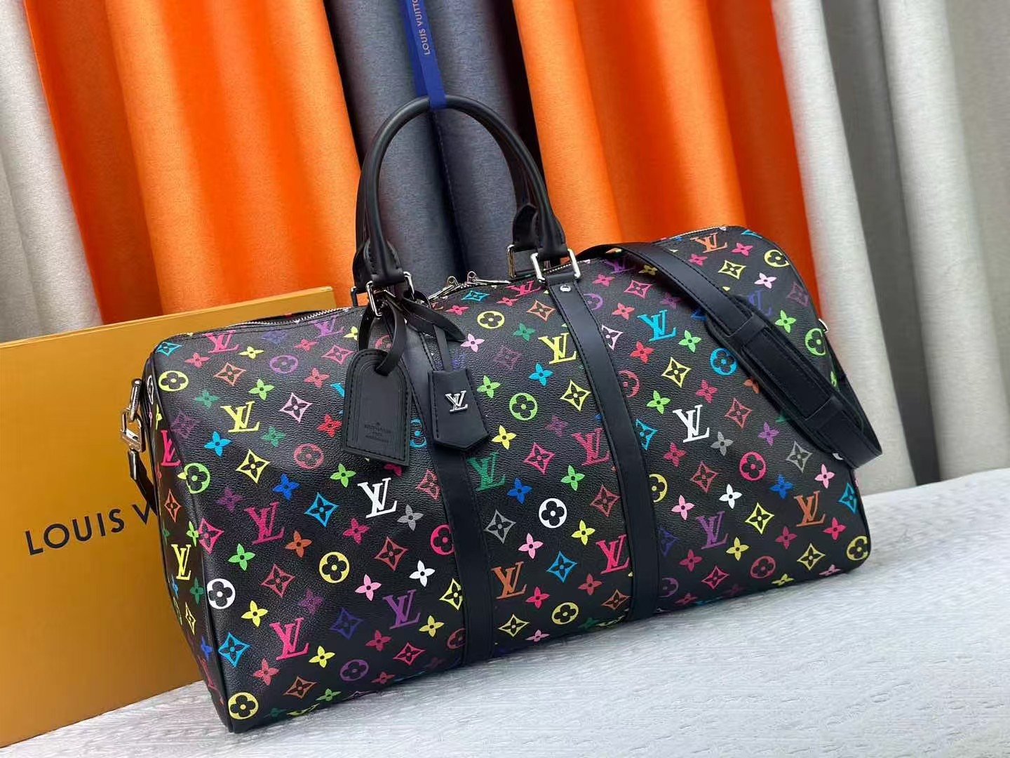 LV Black Color 33 2025 travel bag