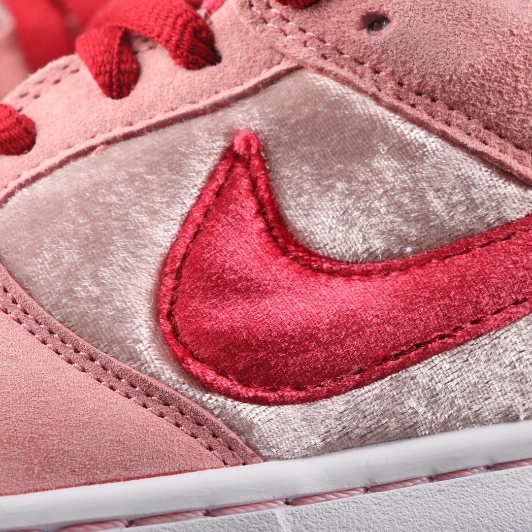 Designer Nike SB Dunk Sneakers