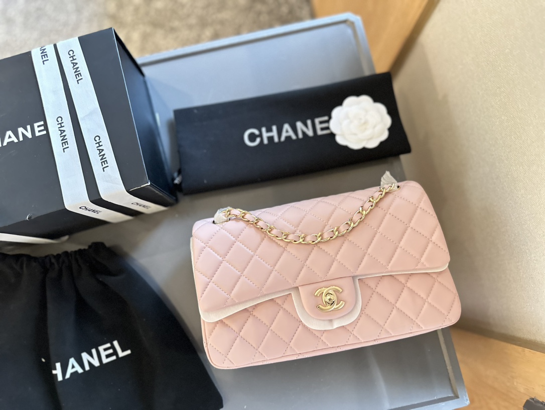 CHANEL Classic Flap CF