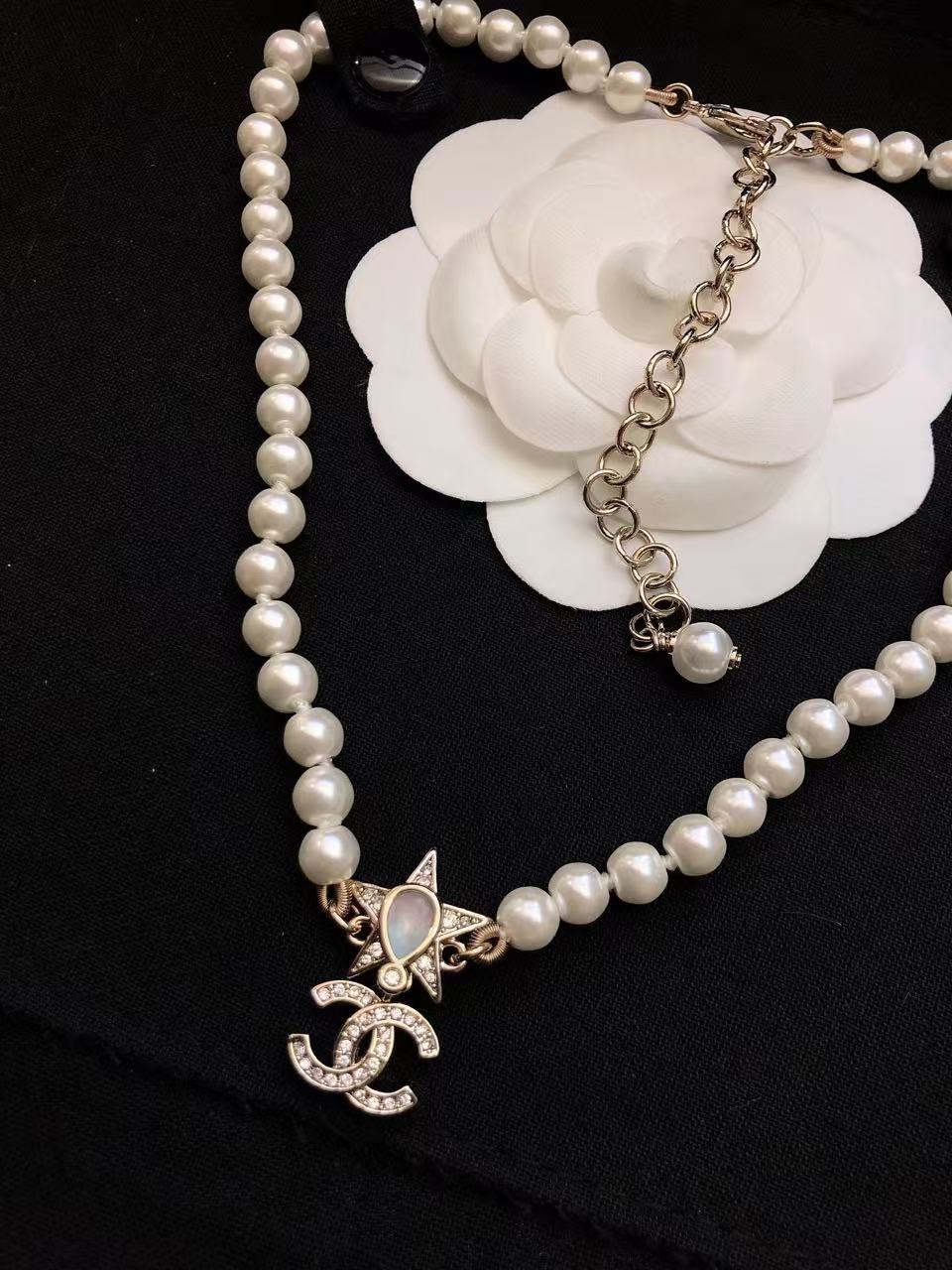 Chanel Classic Pearl Pendant Necklace