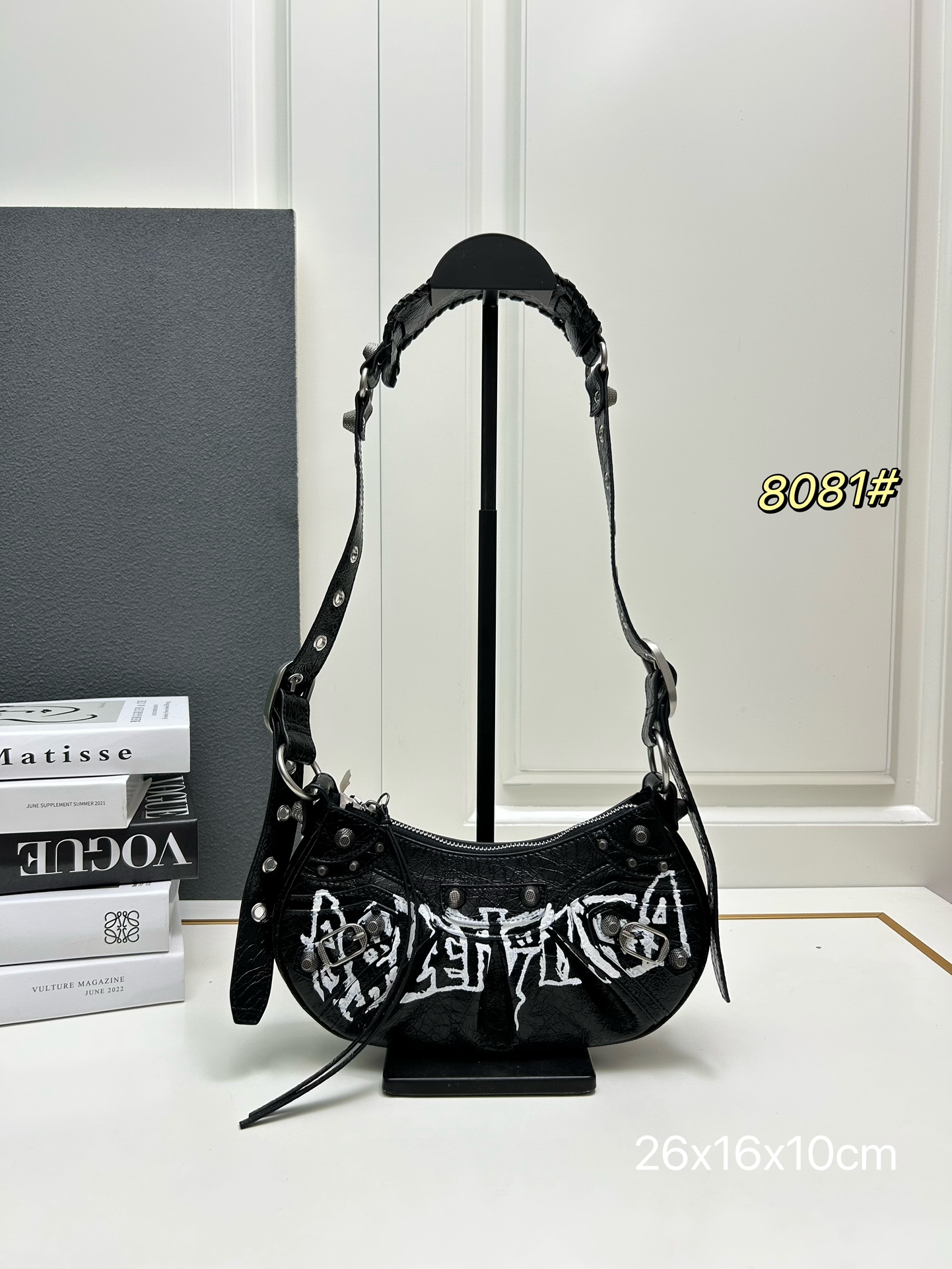 Balenciaga Le Cagole armpit