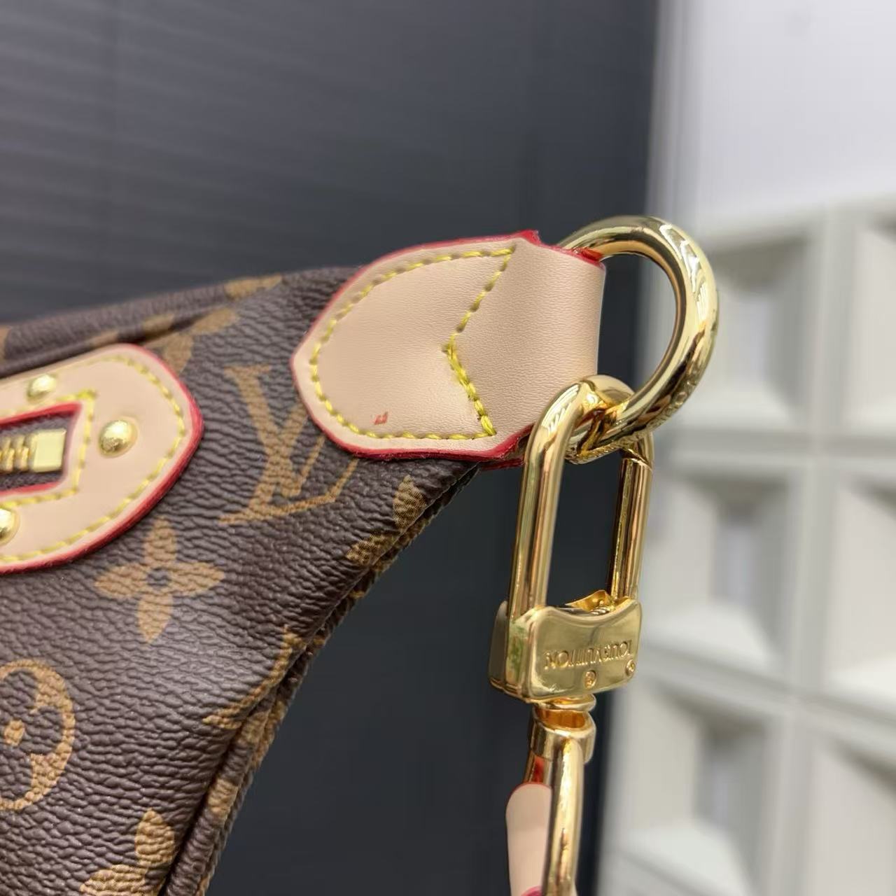 Louis Vuitton High Rise unisex Fanny pack