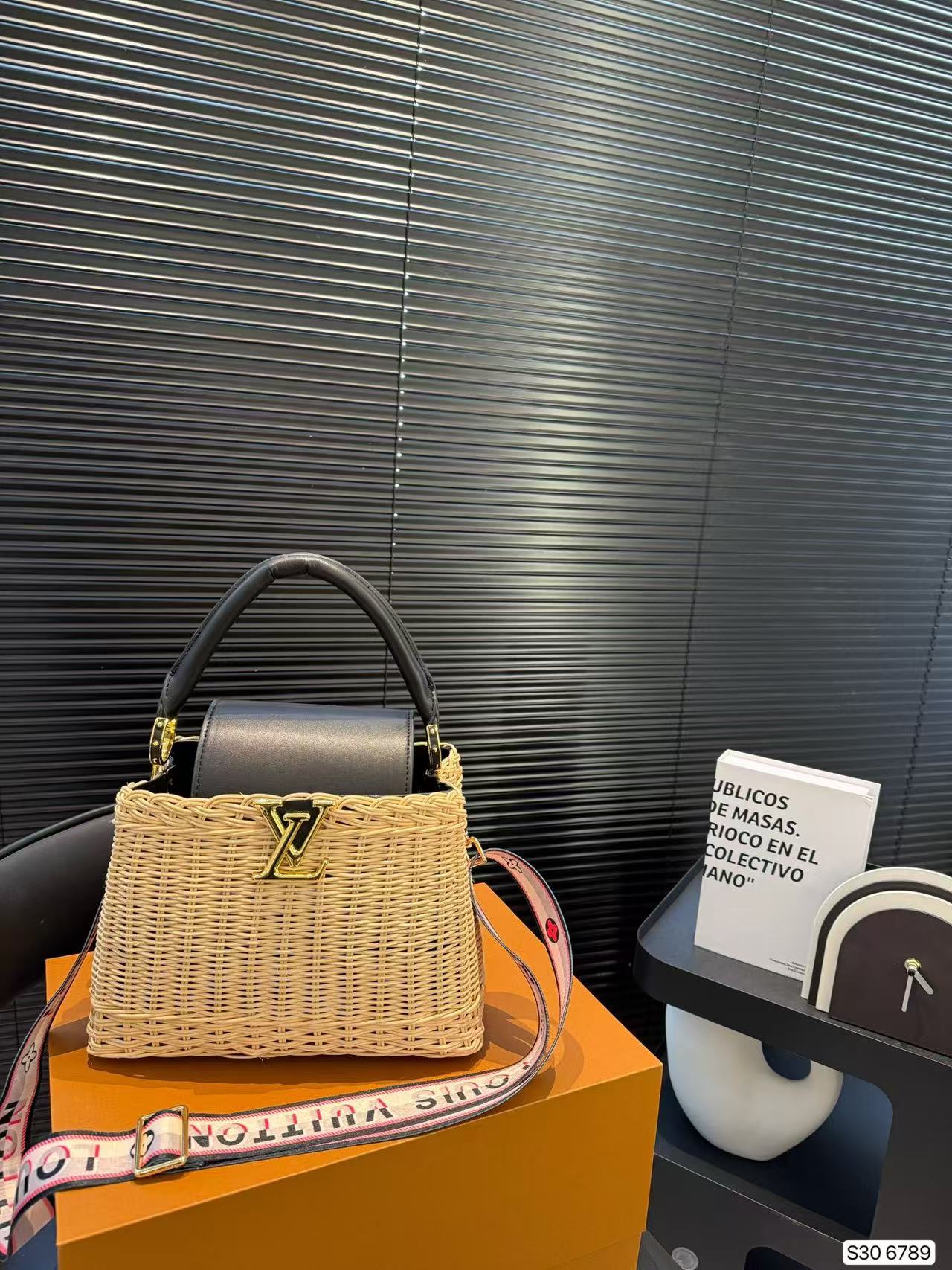 Louis Vuitton Noe Purse