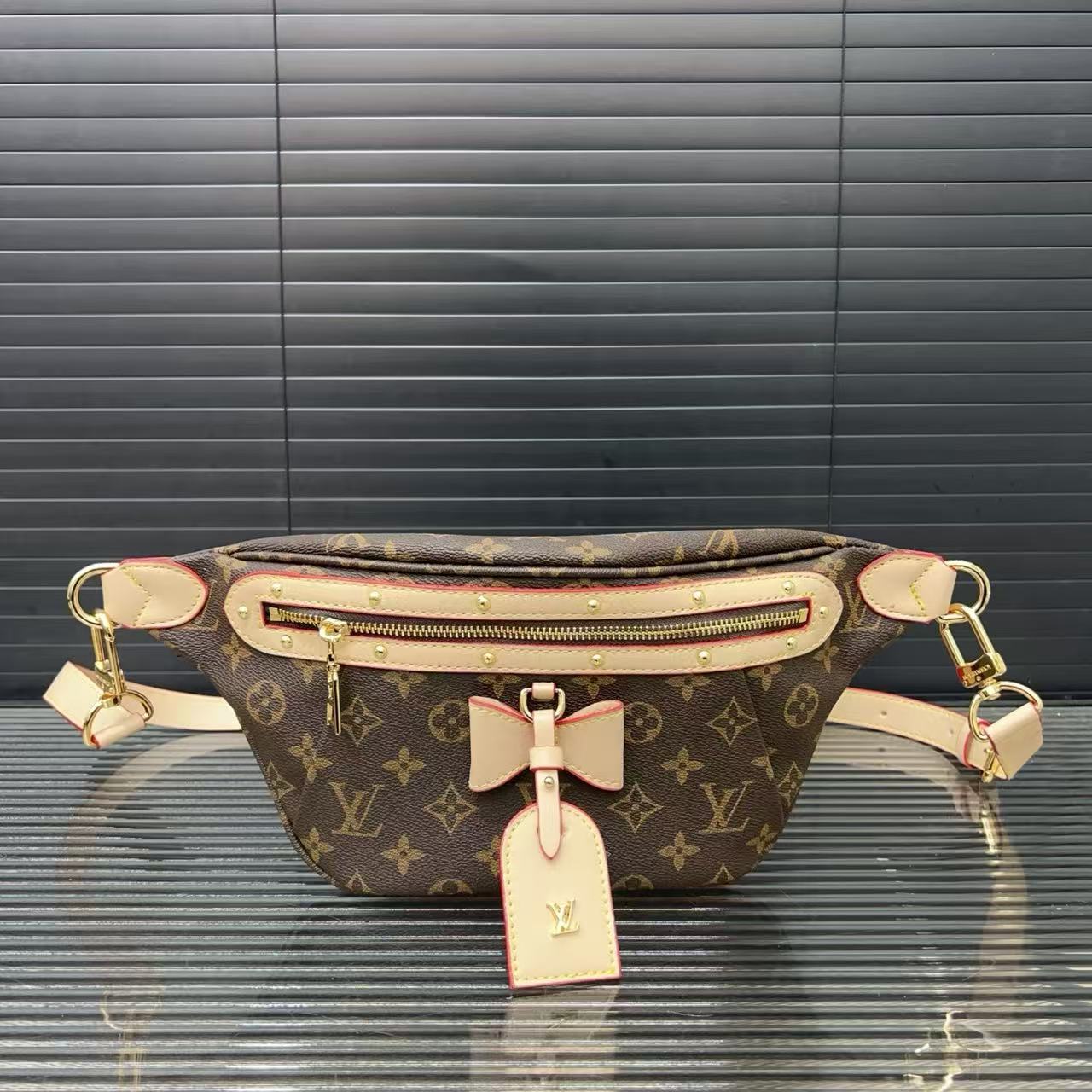 Louis Vuitton High Rise unisex Fanny pack