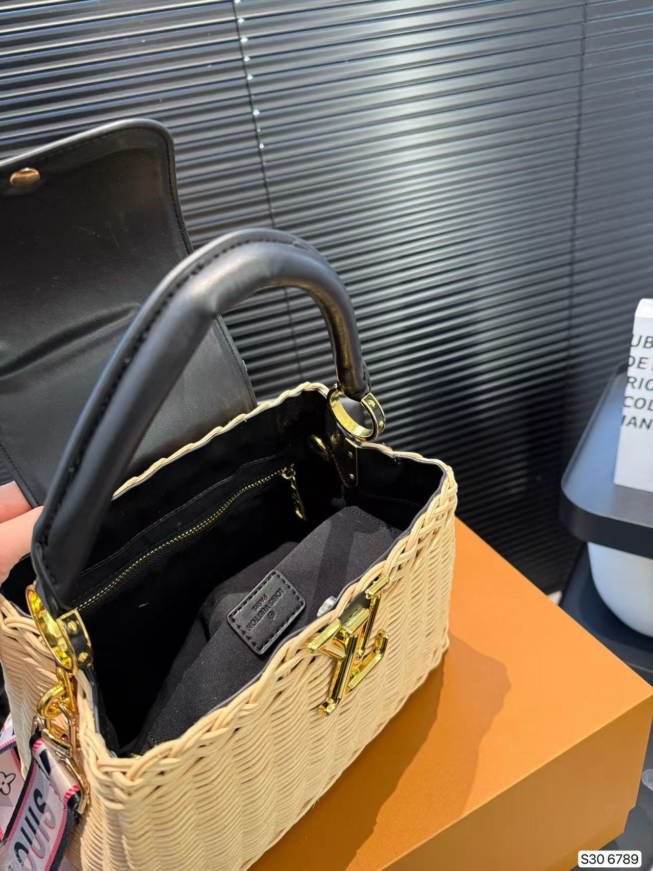 Louis Vuitton Noe Purse