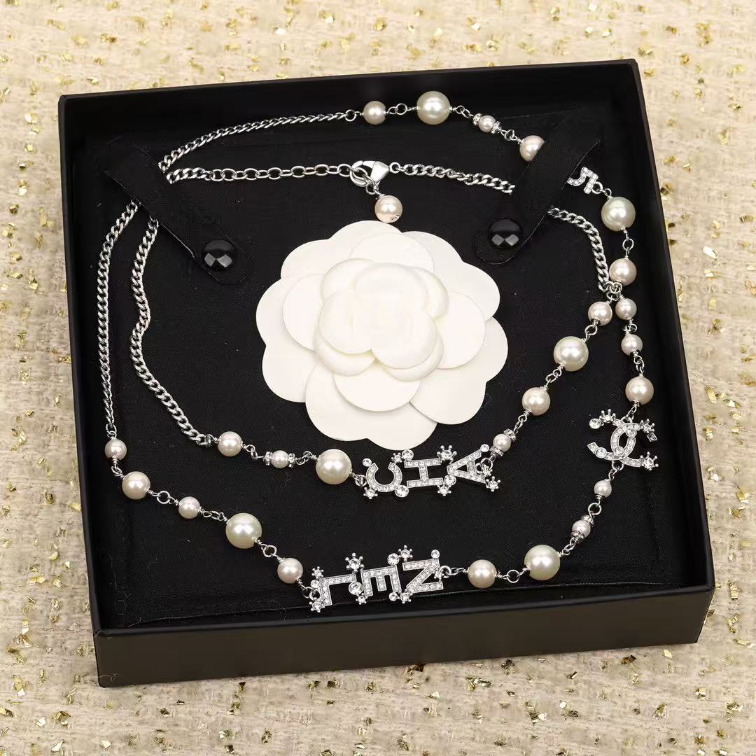 Chanel classic alphabet pearl necklace
