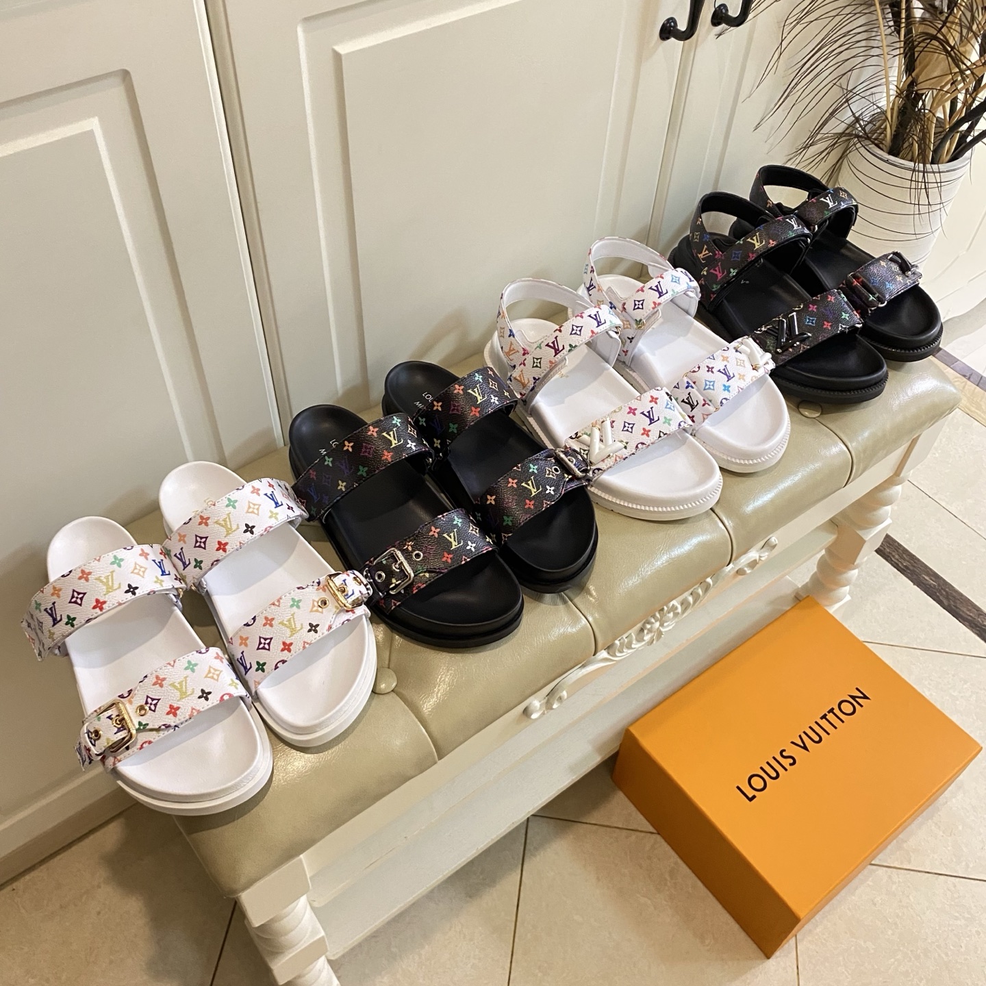 LV Top version sandals