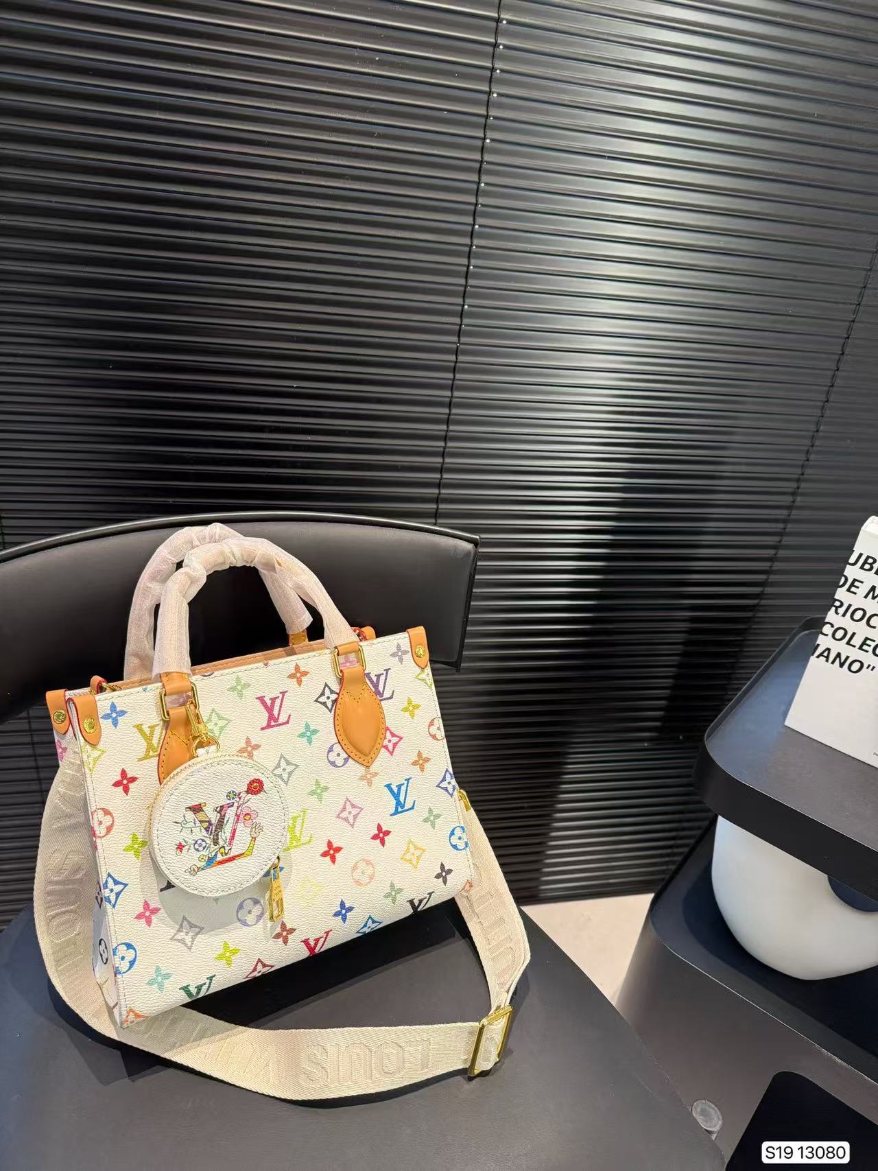 Classic Louis Vuitton Tote bag