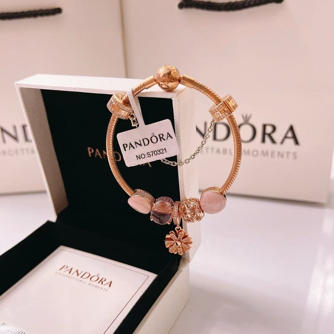 Pandora bracelet set high quality