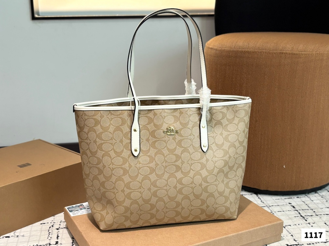 Coach neverfull bag