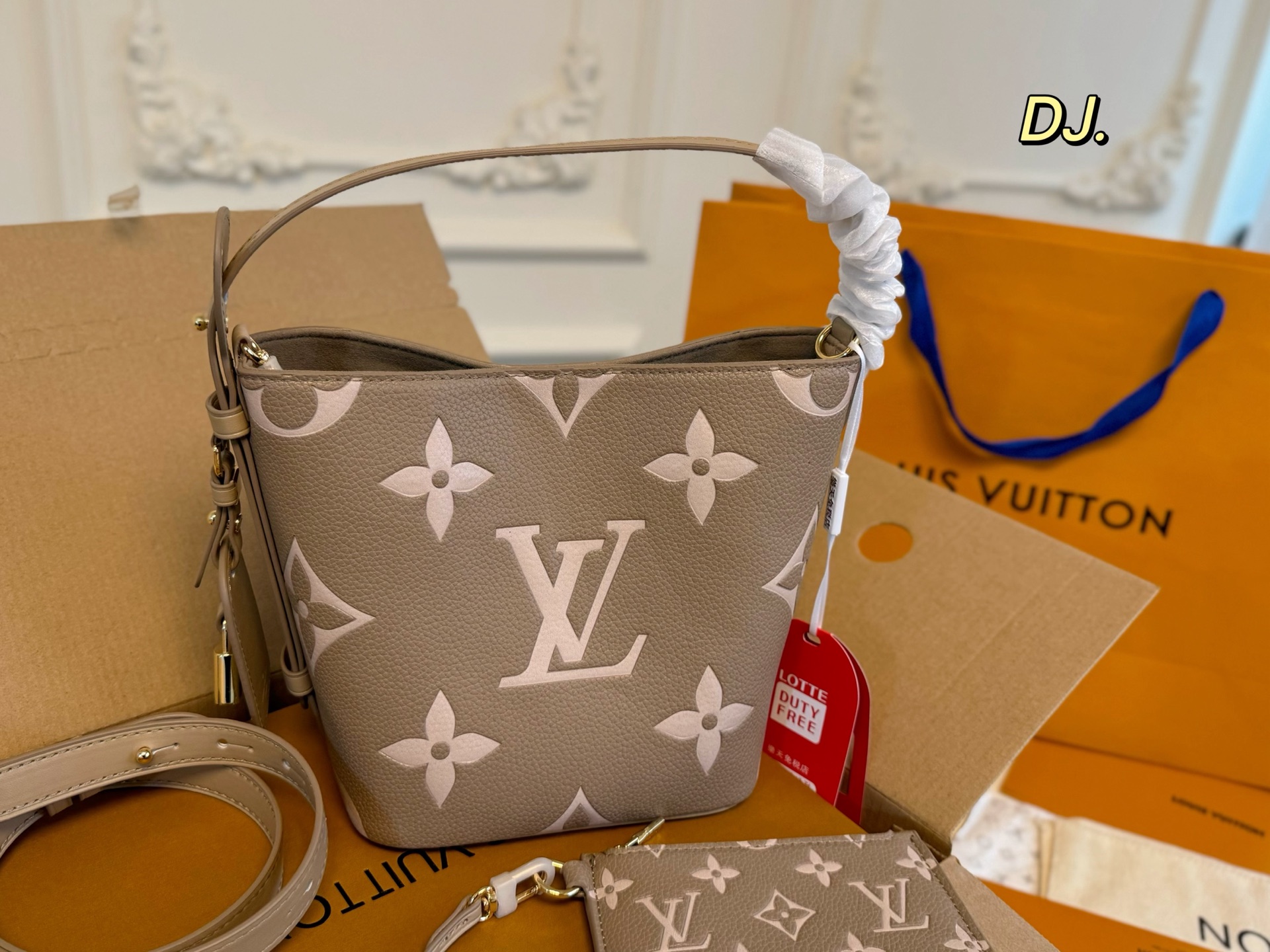 LV 25 Allinbb bucket shoulder handbag