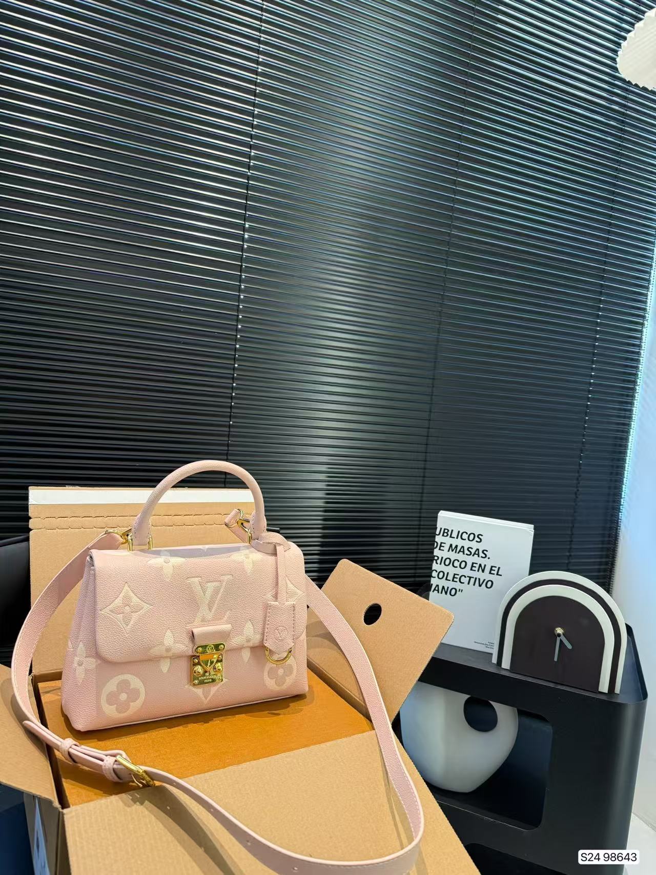 Louis Vuitton favorite shoulder bag