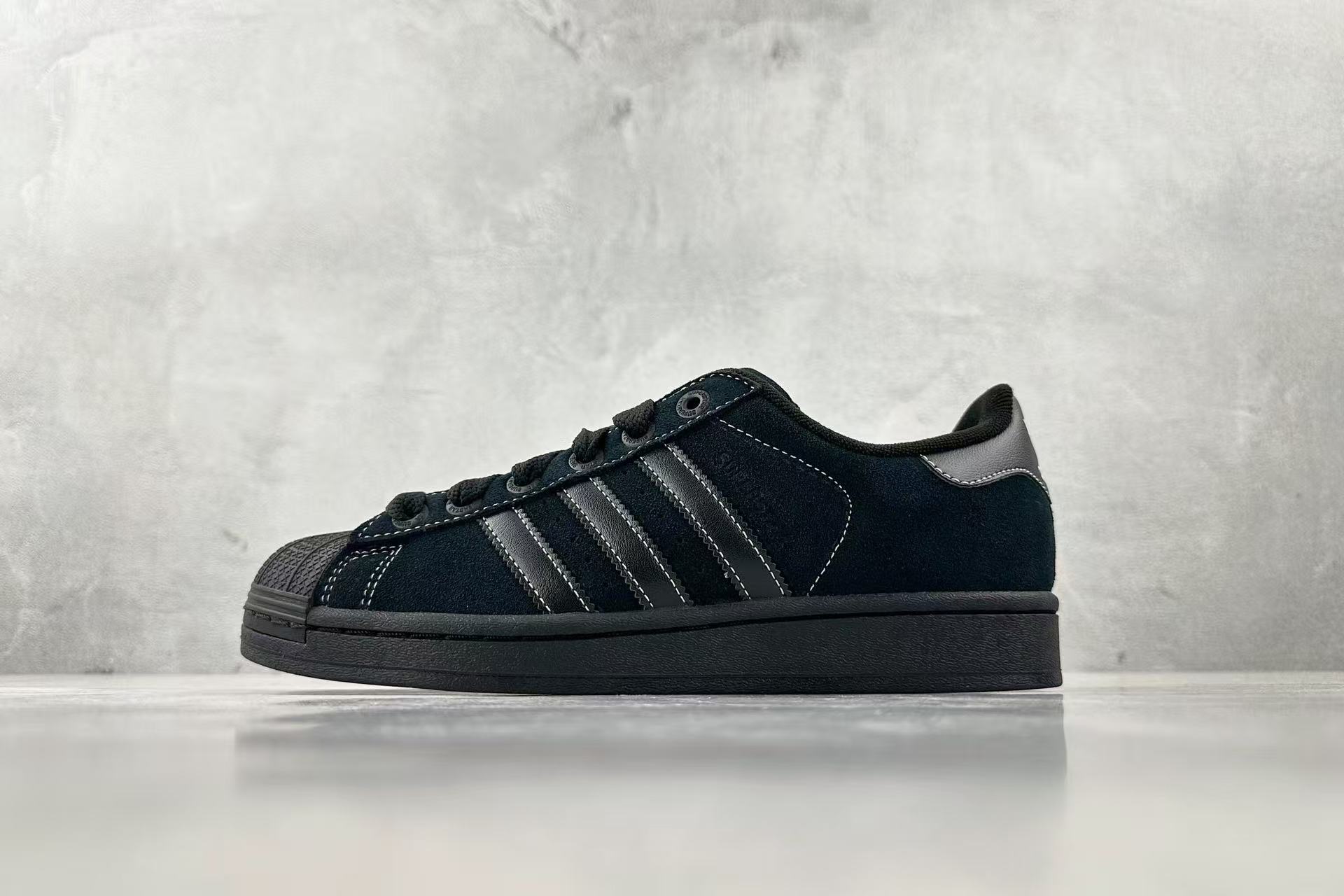 Adidas superstar shoes