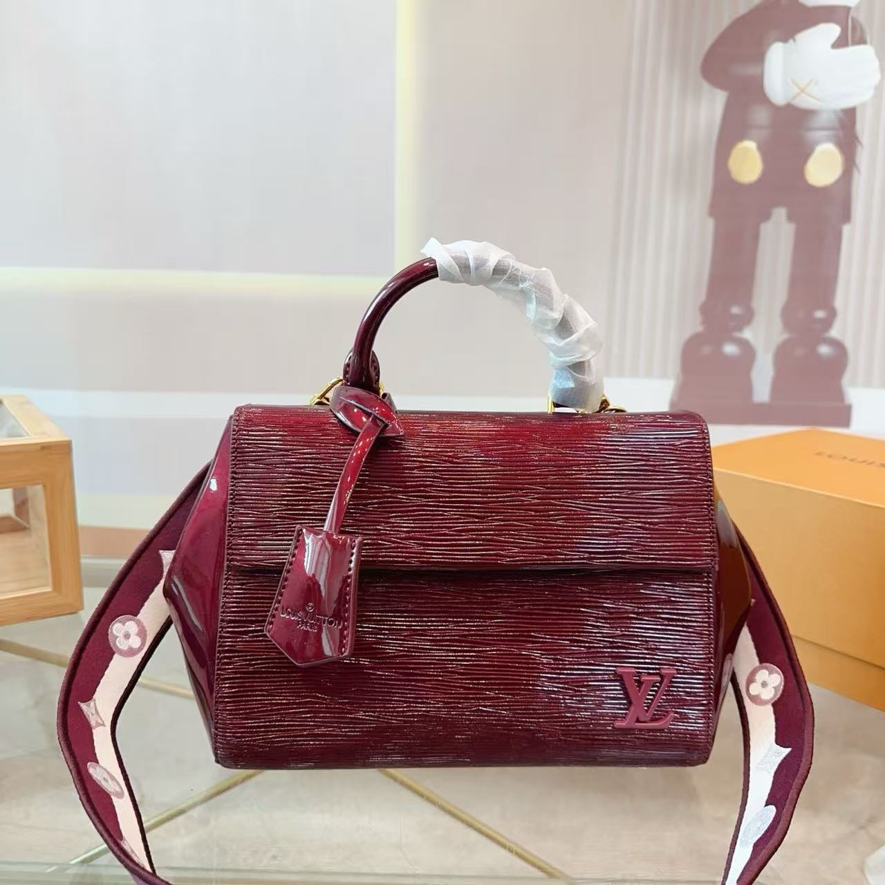 Louis Vuitton's cluny slant shoulder bag