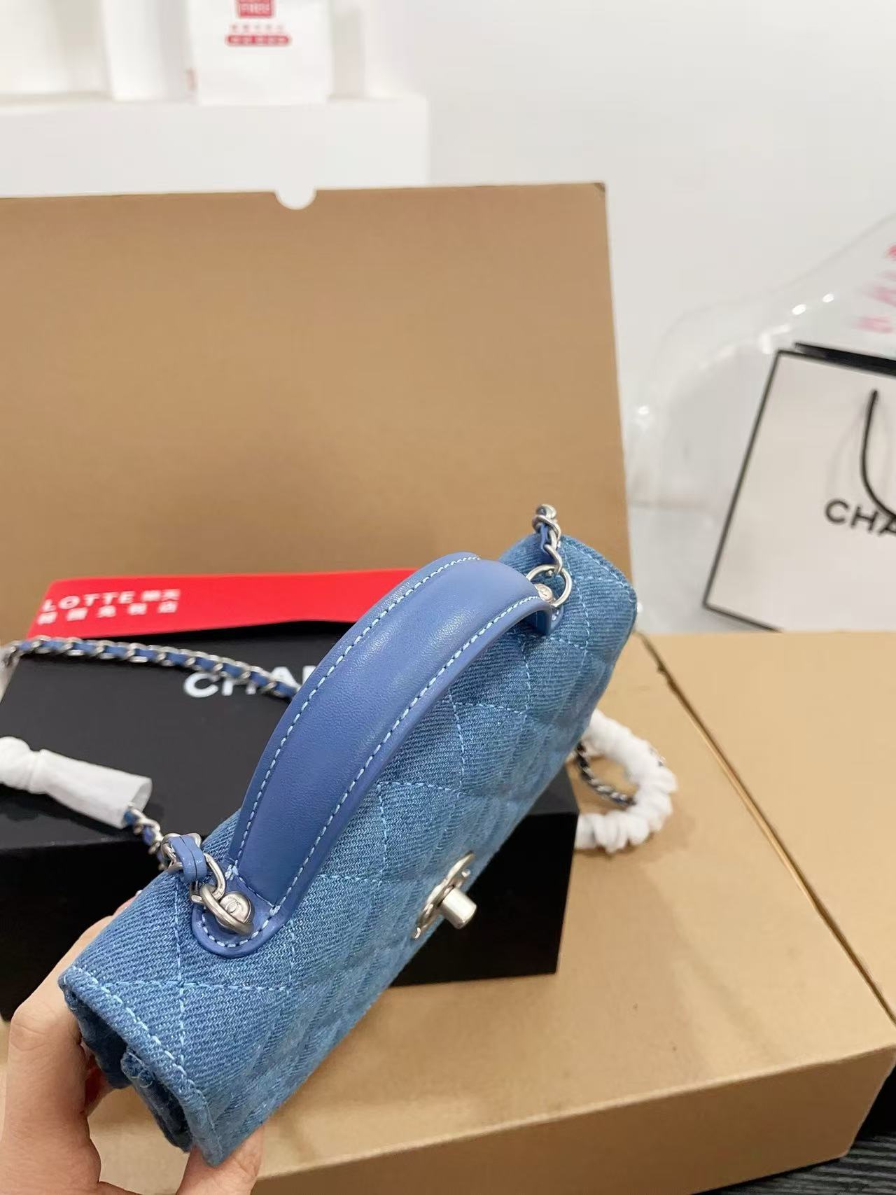 CHANEL 25c shoulder chain bag