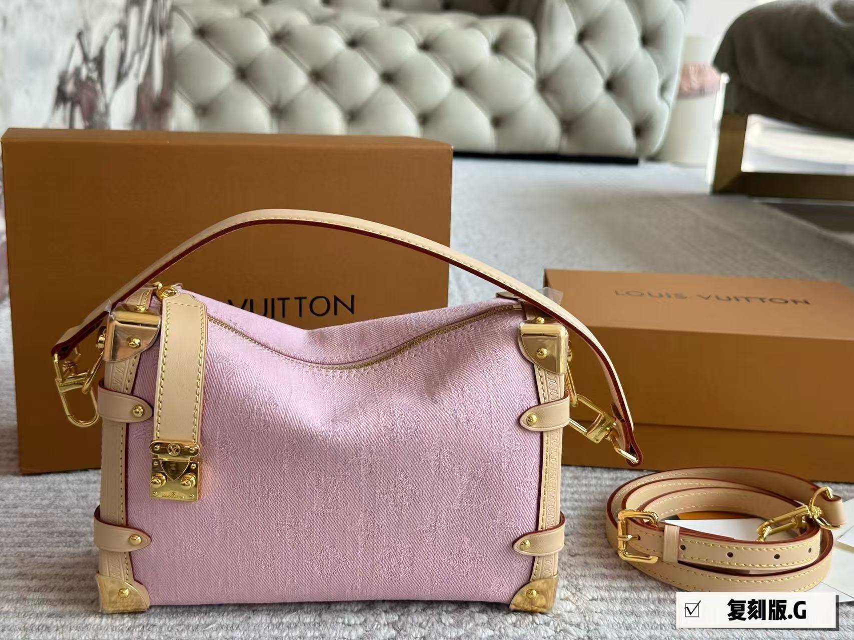 Louis Vuitton 25 new trunk bag