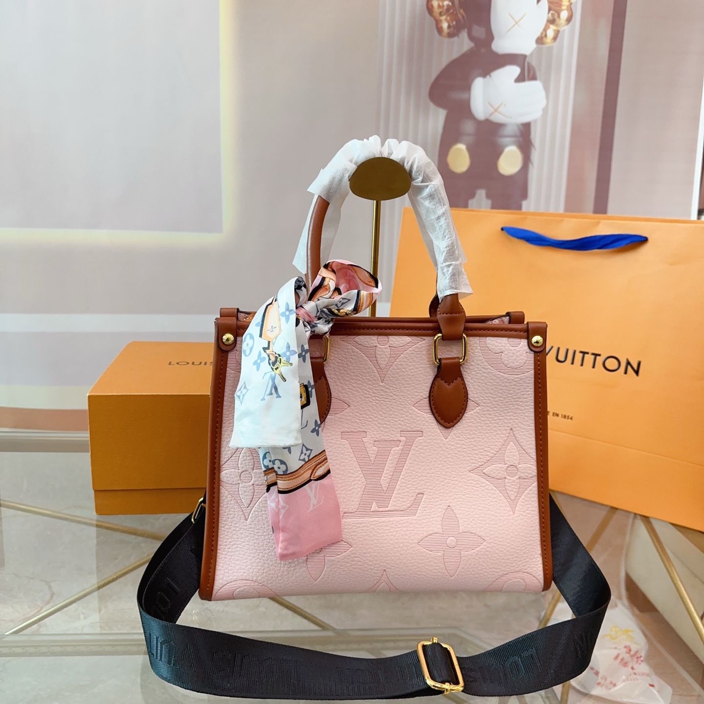Louis Vuitton ONTHEGO Tote bag