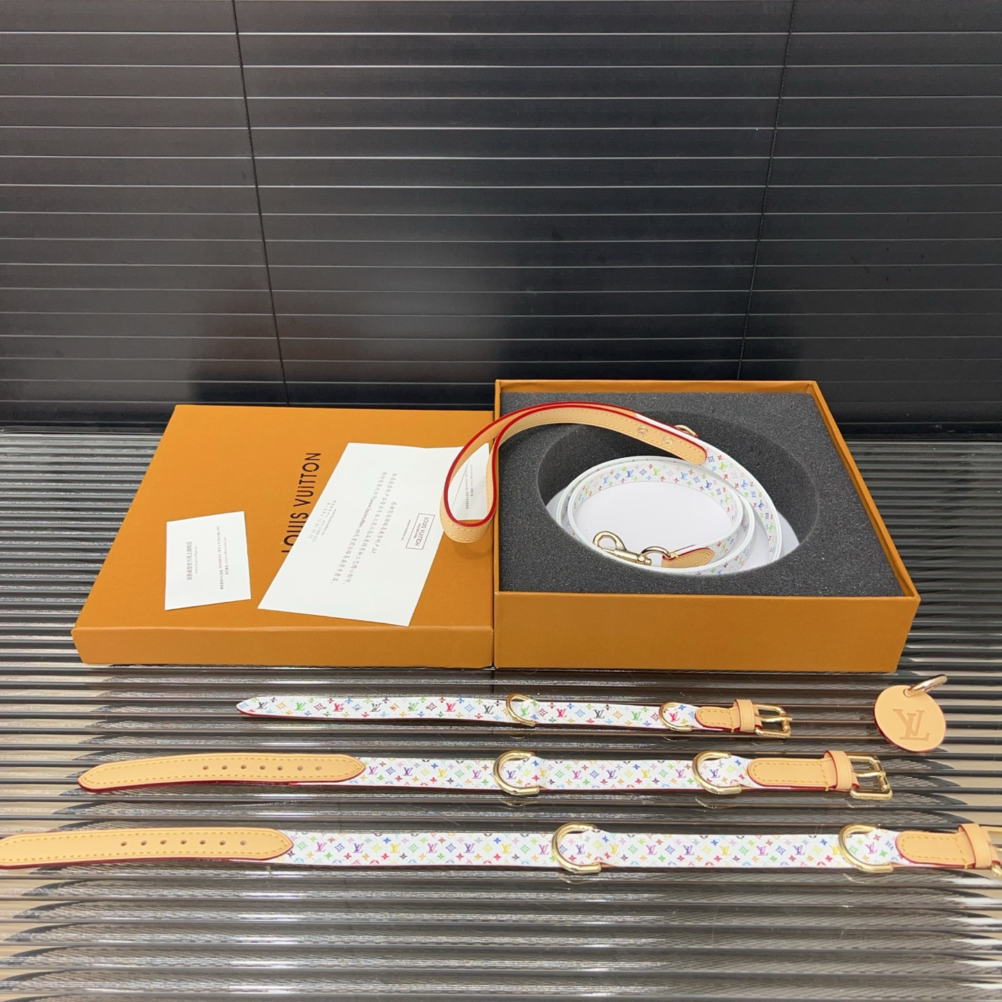 Louis Vuitton Murakami Takashi white three-color lead rope pet rope