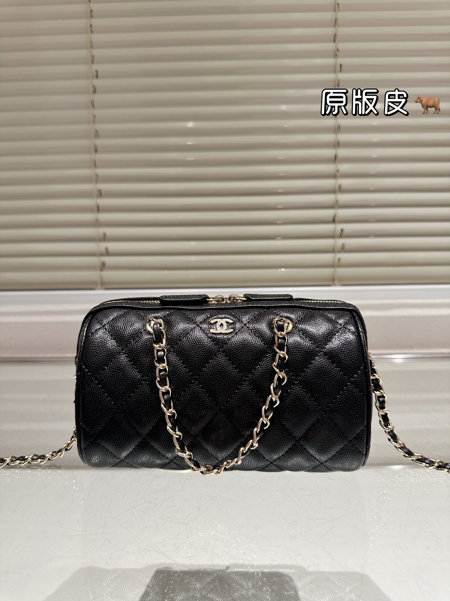 CHANEL Vintage pillow bag