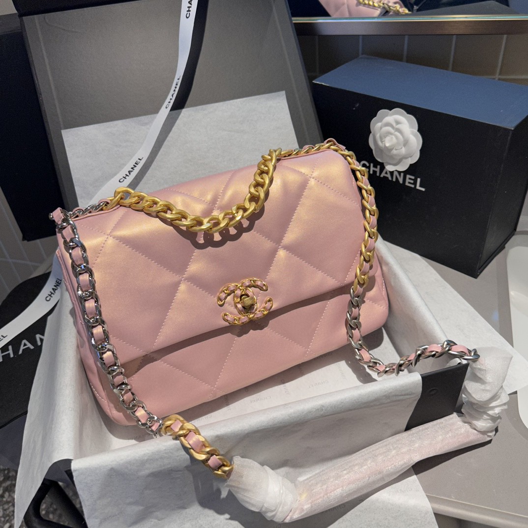 Chanel 19 bags