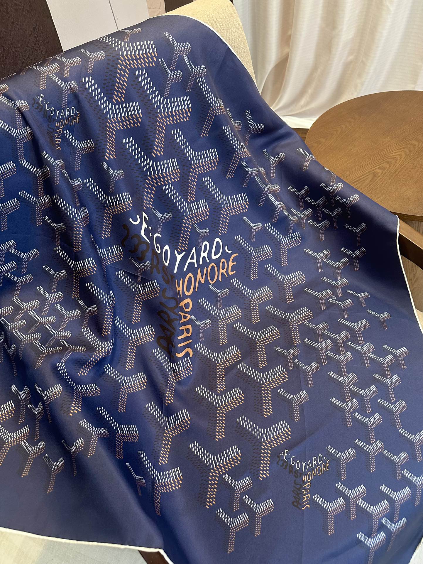 goyard top silk square