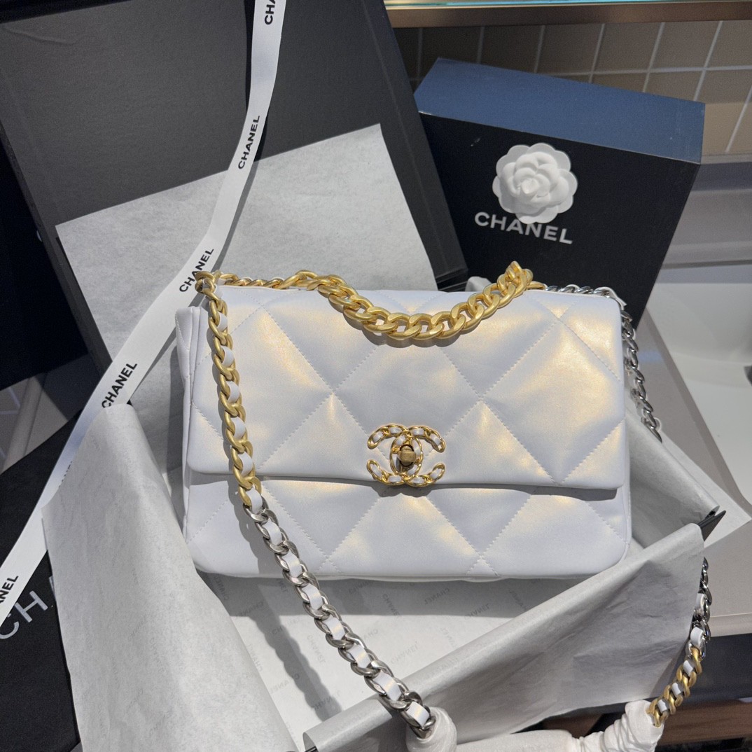 Chanel 19 bags