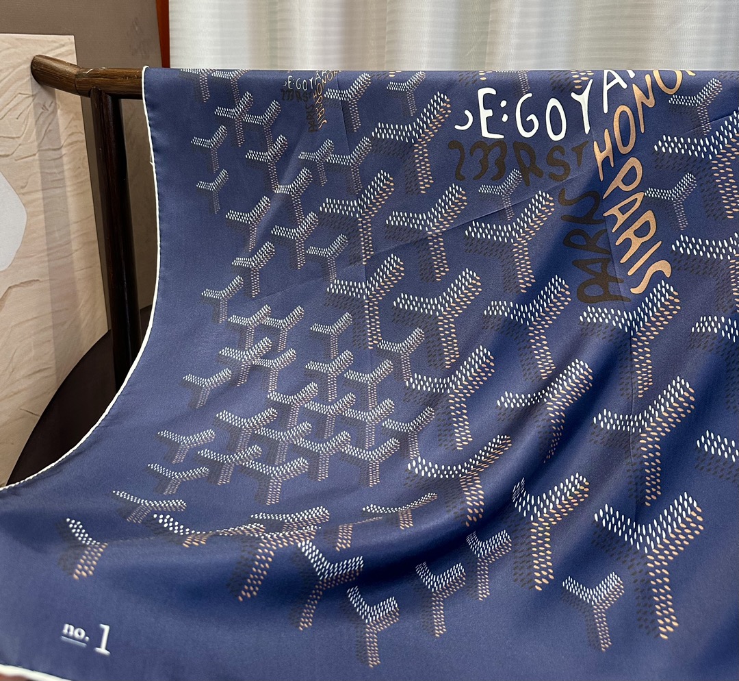 goyard top silk square