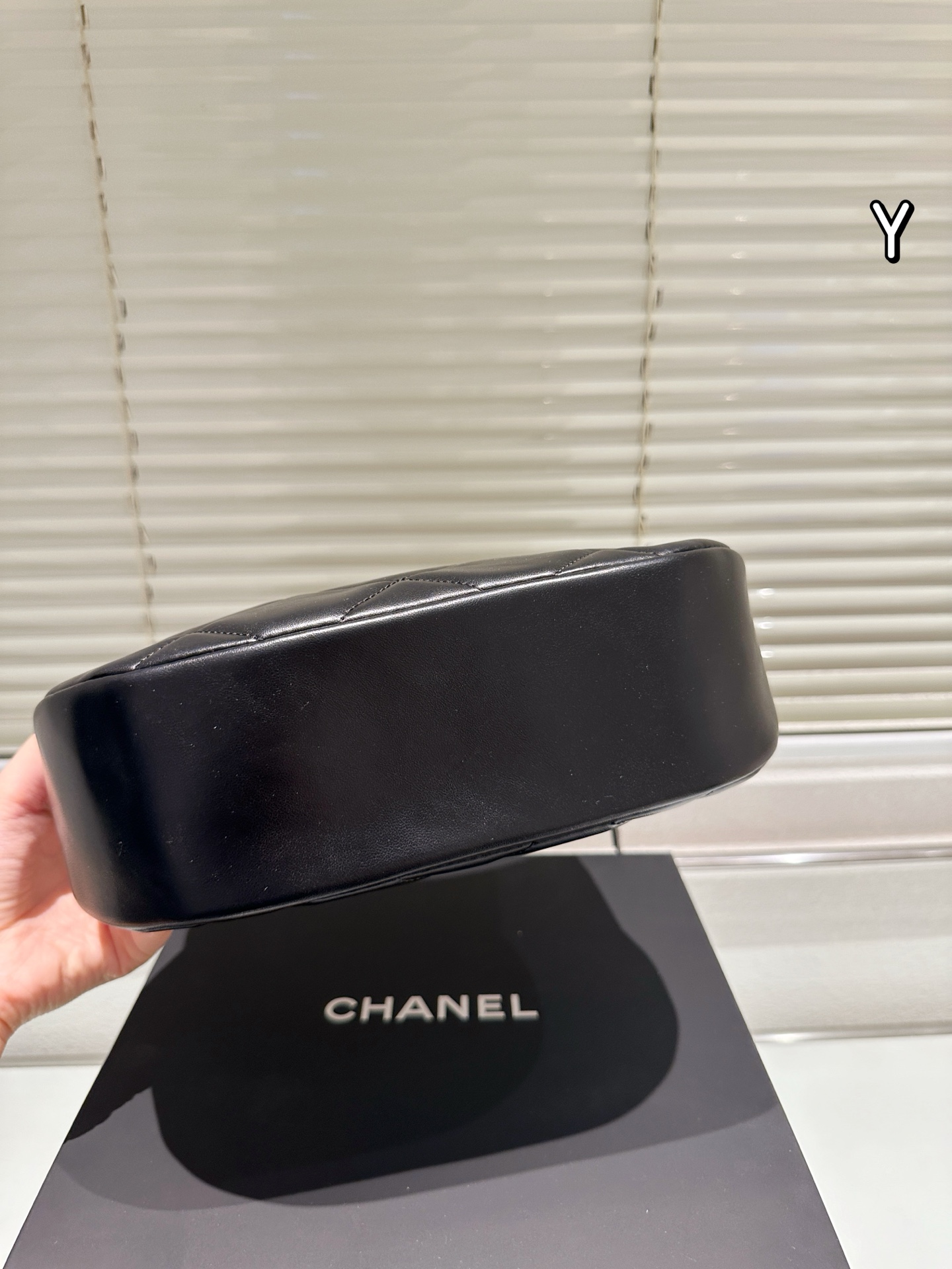 Chanel 25p hobo bag
