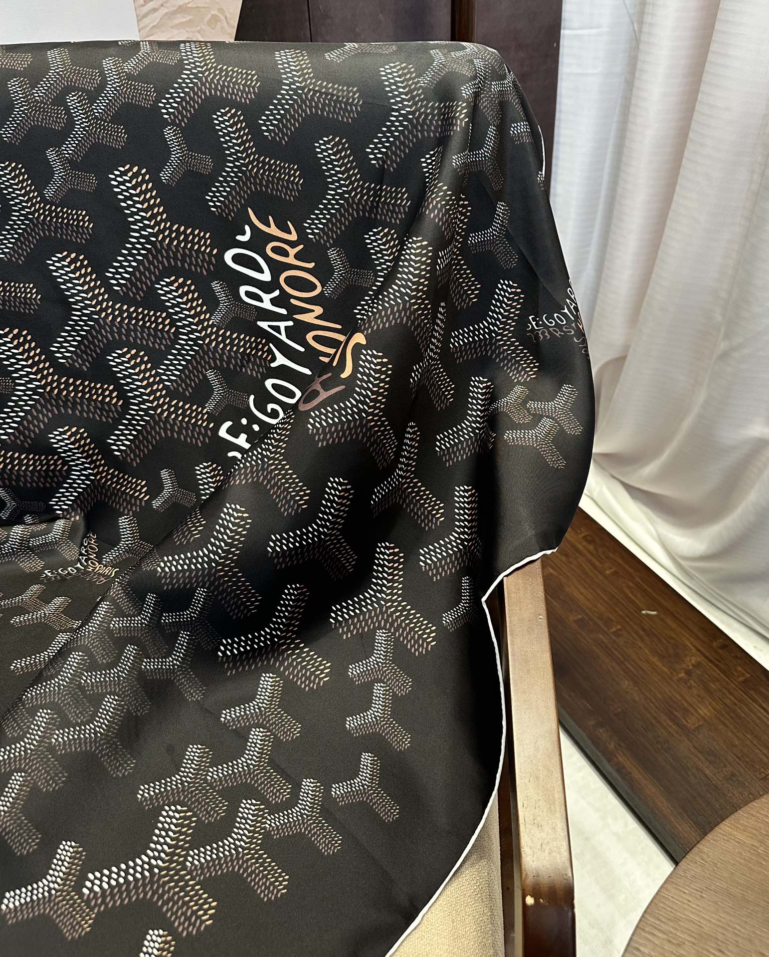 goyard top silk square