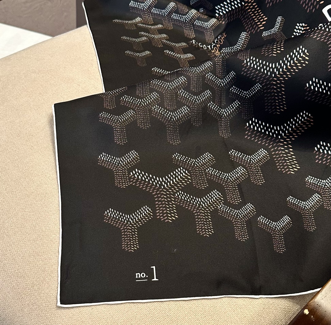 goyard top silk square