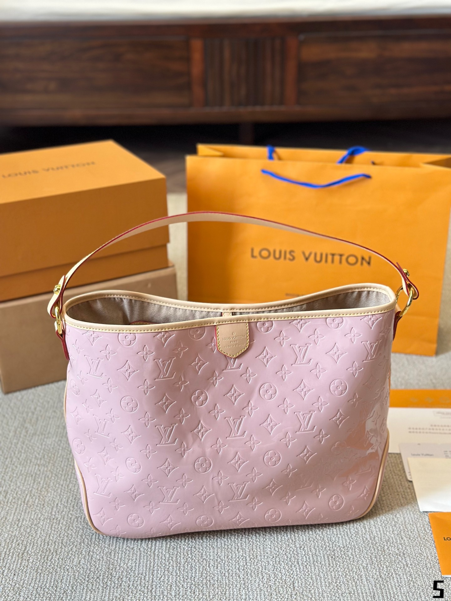 LV Neverfull medium-sized shopping bag