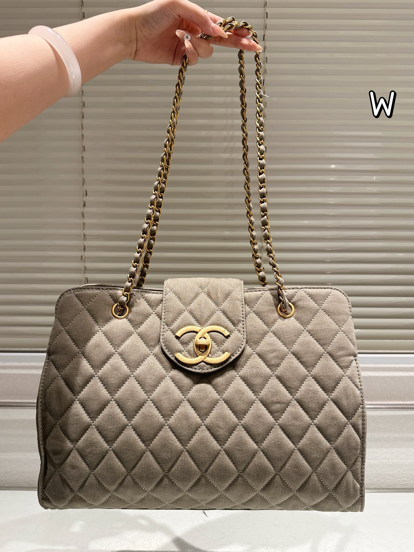 Chanel Vintage chain shoulder bag