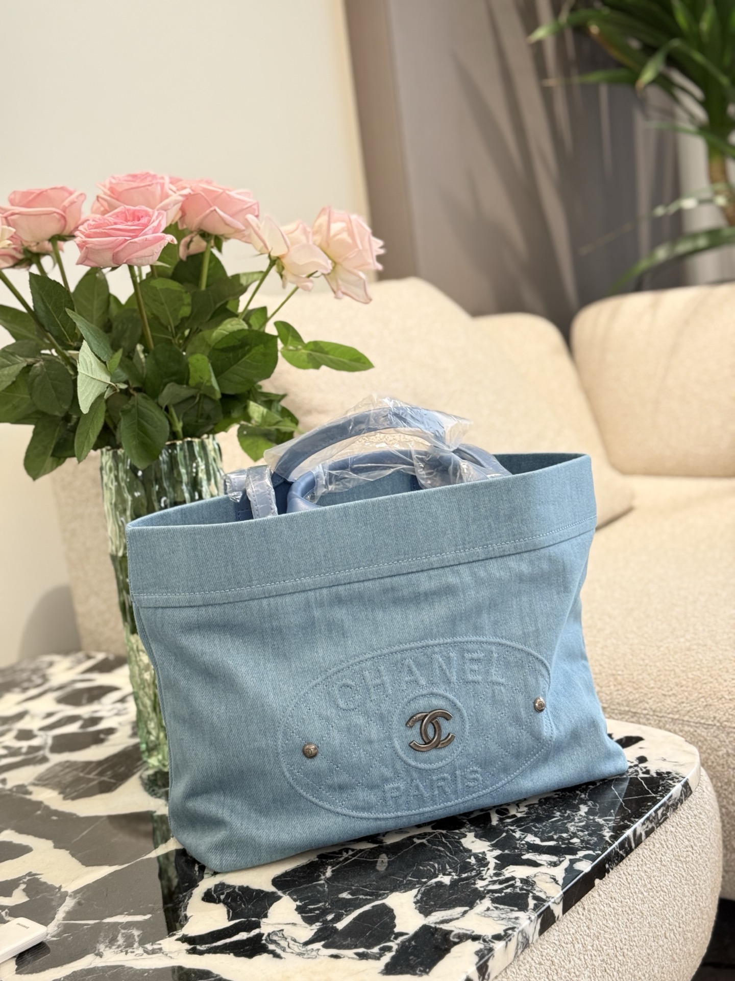 Chanel vintage shopping bag