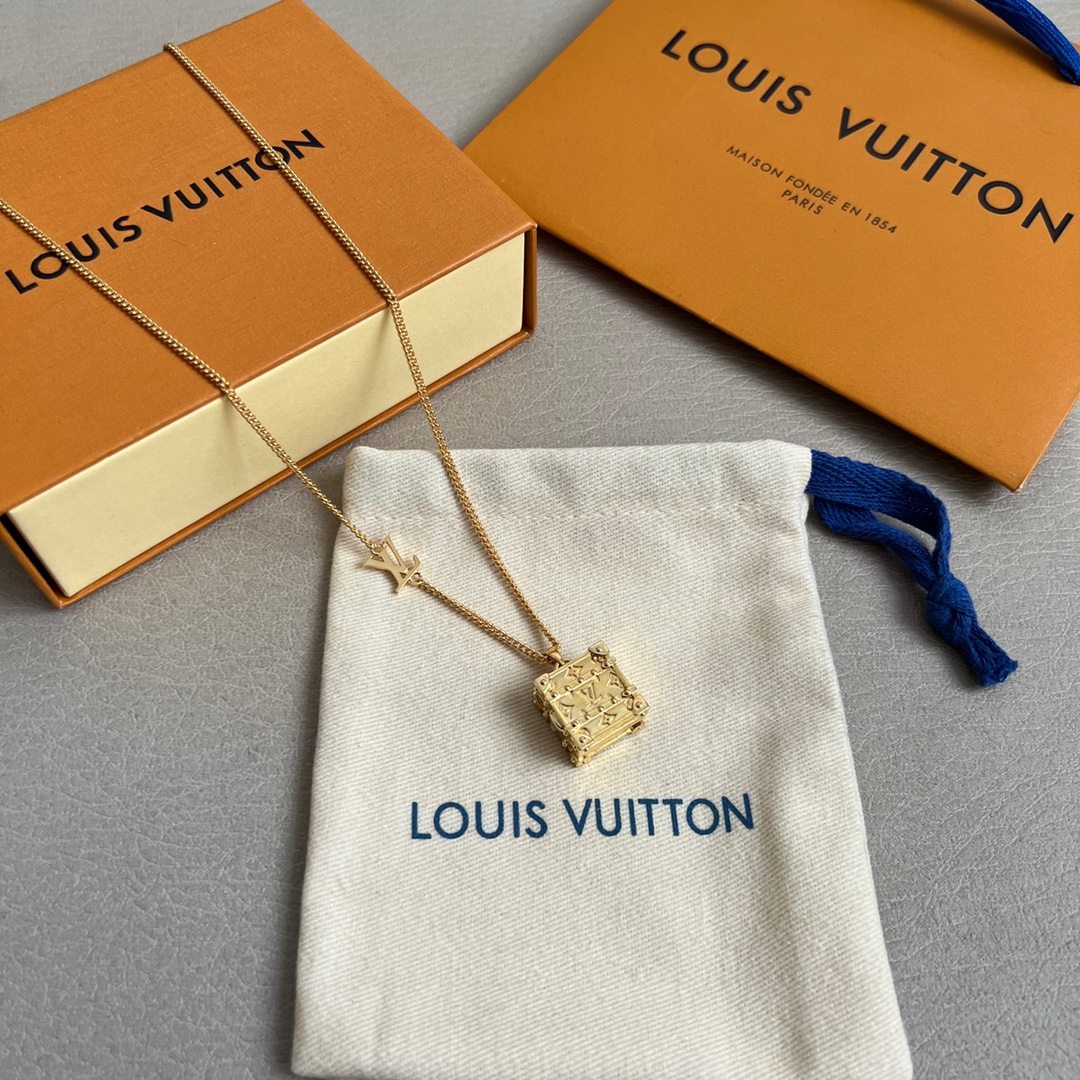 LV necklace