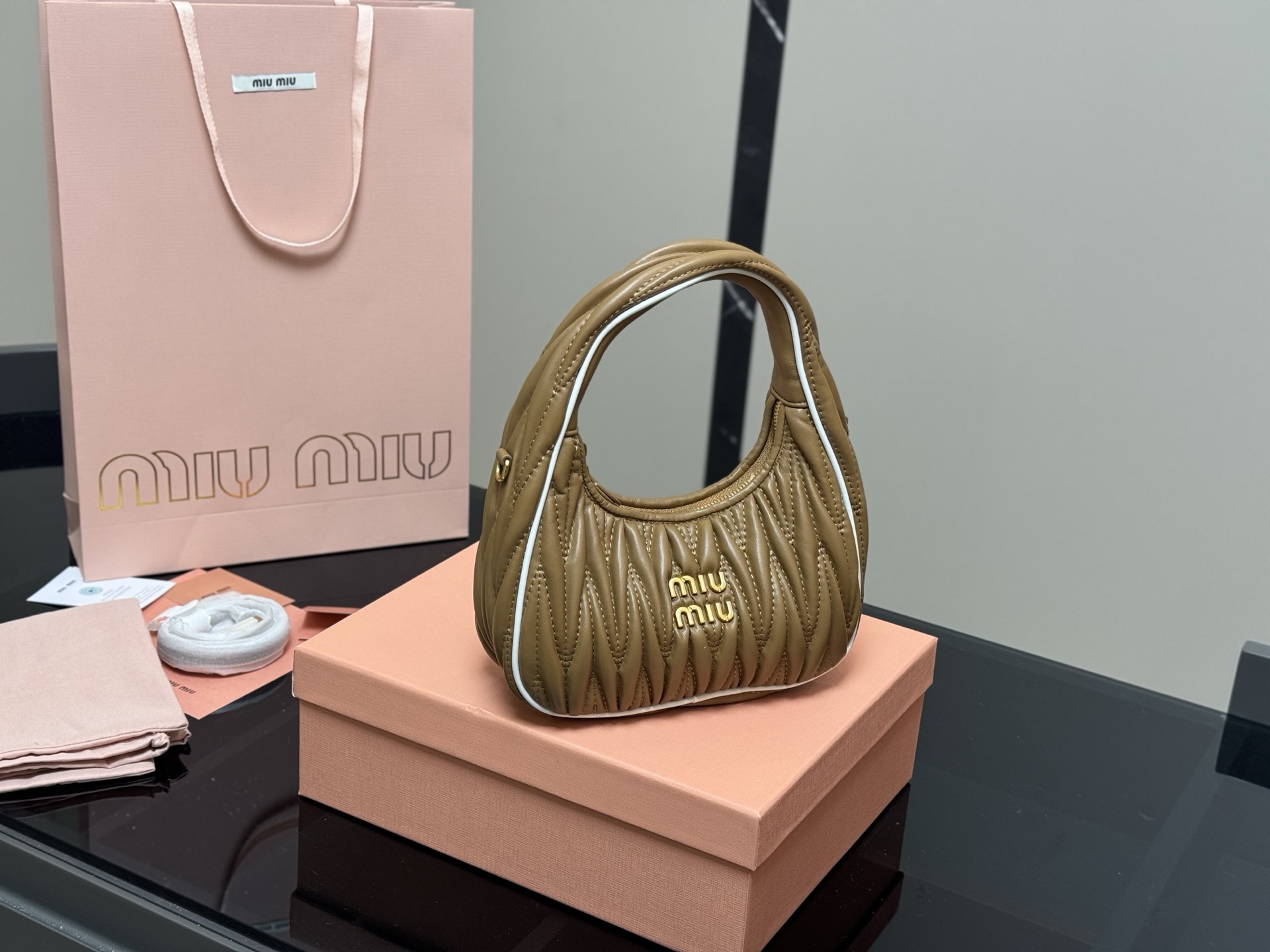 MIUMIU wander bag