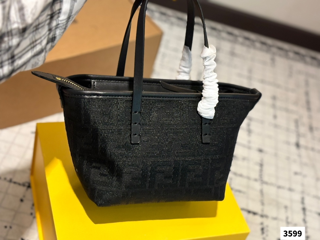 Fendi ROl vegetable basket bag